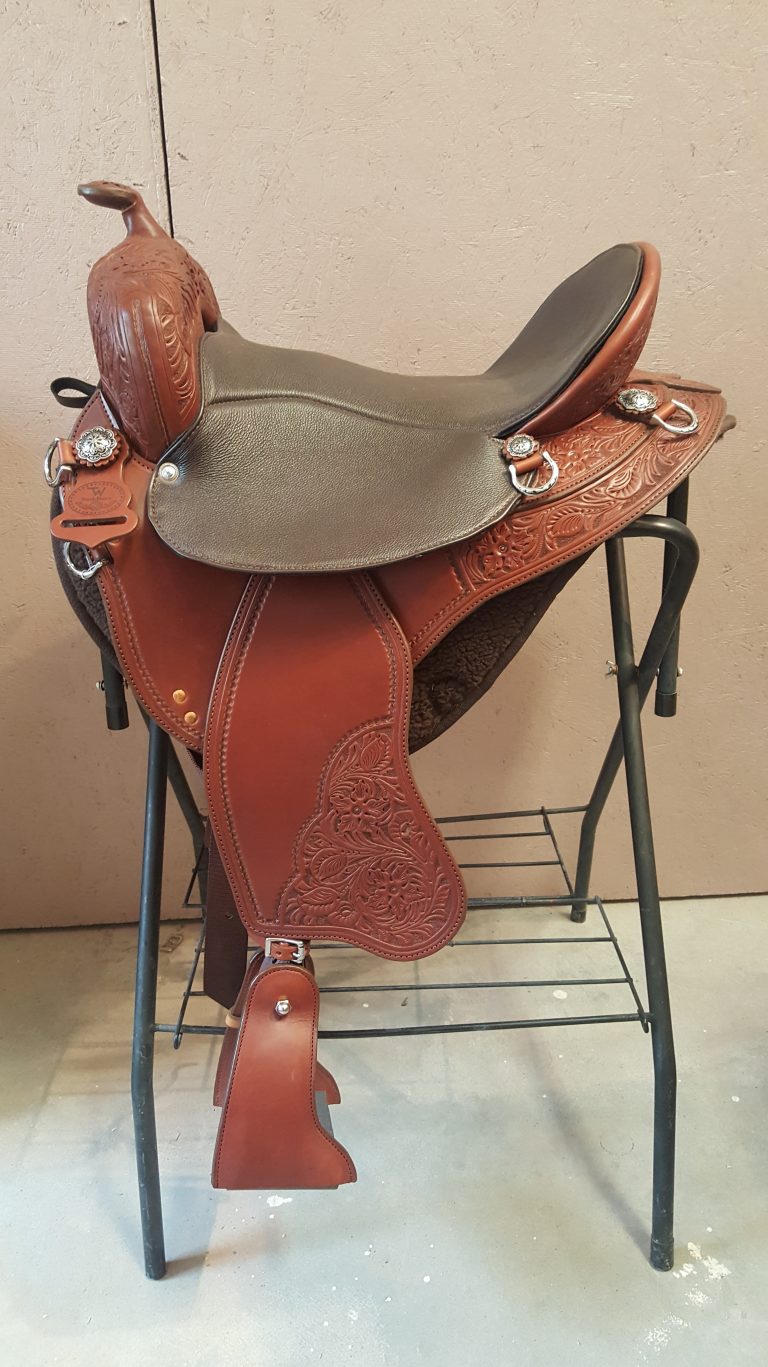 TW Saddlery 17″ Brown Trail Light